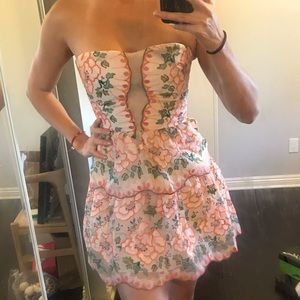 Gorgeous BCBG Max Azria Guiliana dress in size 2